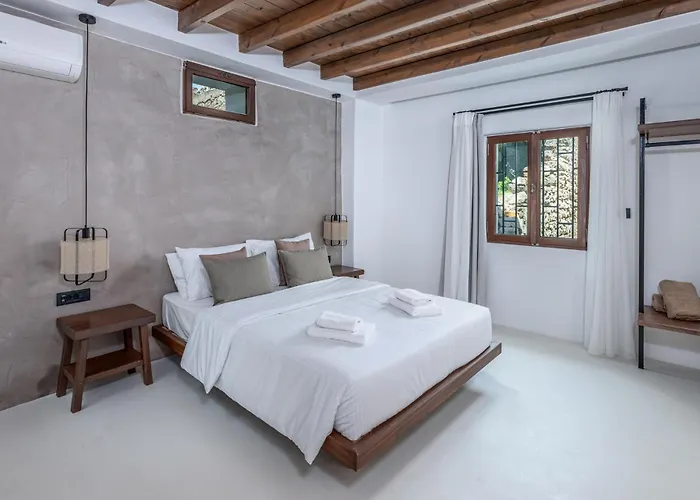 Elia - Old Town Apartment